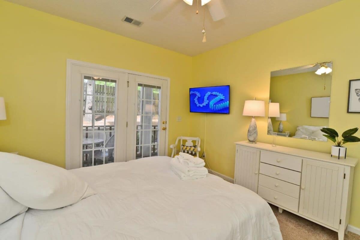 Cherry Grove Villa Close To Beach W Pool 미를 비치 외부 사진