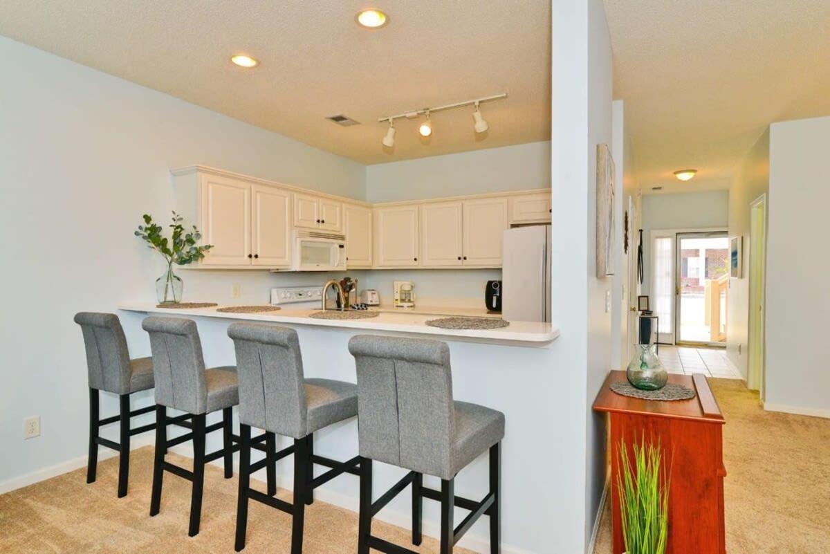 Cherry Grove Villa Close To Beach W Pool 미를 비치 외부 사진